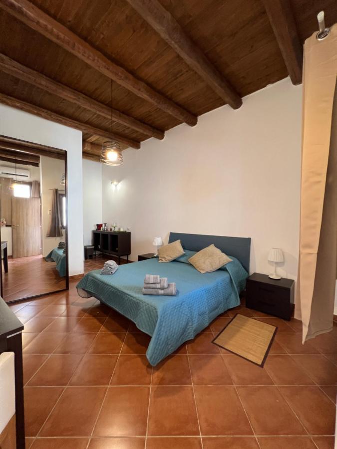 Vicolo Del Vento Stanza Scirocco Hotel ปาแลร์โม ภายนอก รูปภาพ